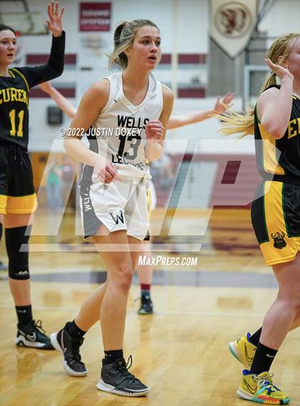 Thumbnail 3 in Wells vs. Eureka (NIAA 1A East Girls Championship) photogallery.