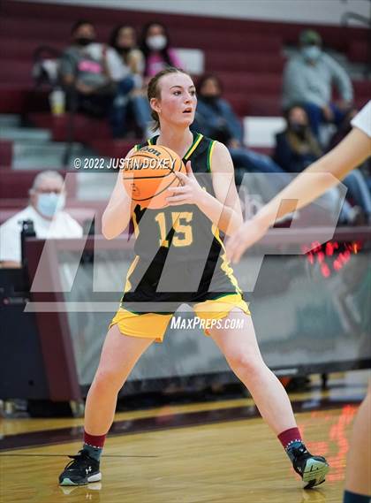 Thumbnail 3 in Wells vs. Eureka (NIAA 1A East Girls Championship) photogallery.