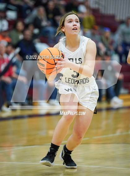 Thumbnail 2 in Wells vs. Eureka (NIAA 1A East Girls Championship) photogallery.