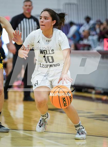 Thumbnail 3 in Wells vs. Eureka (NIAA 1A East Girls Championship) photogallery.