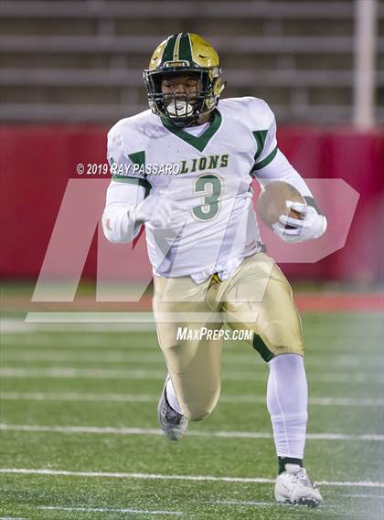 Thumbnail 2 in Longwood vs. William Floyd Section XI Division I Finals photogallery.