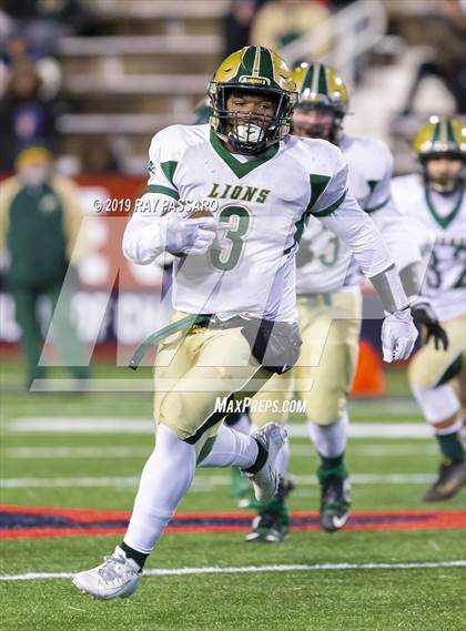 Thumbnail 2 in Longwood vs. William Floyd Section XI Division I Finals photogallery.