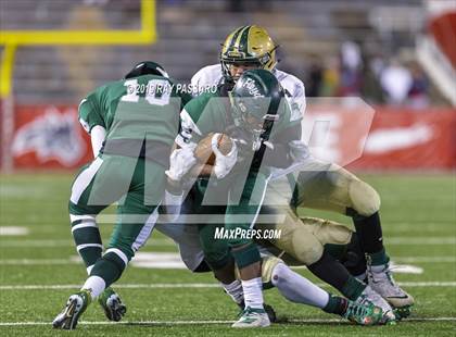 Thumbnail 2 in Longwood vs. William Floyd Section XI Division I Finals photogallery.
