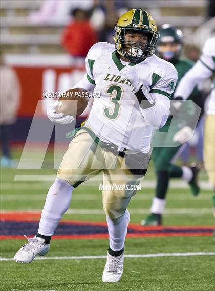 Thumbnail 3 in Longwood vs. William Floyd Section XI Division I Finals photogallery.