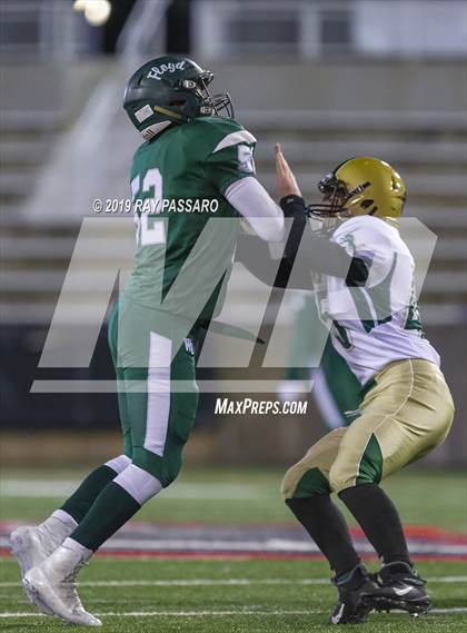 Thumbnail 1 in Longwood vs. William Floyd Section XI Division I Finals photogallery.