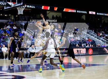 Thumbnail 3 in Omaha Central vs. Bellevue West photogallery.