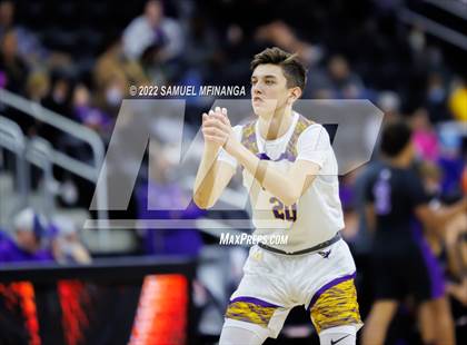 Thumbnail 1 in Omaha Central vs. Bellevue West photogallery.