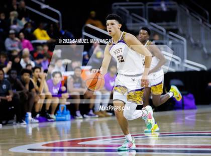 Thumbnail 1 in Omaha Central vs. Bellevue West photogallery.
