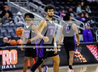 Thumbnail 1 in Omaha Central vs. Bellevue West photogallery.