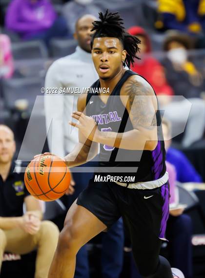 Thumbnail 1 in Omaha Central vs. Bellevue West photogallery.
