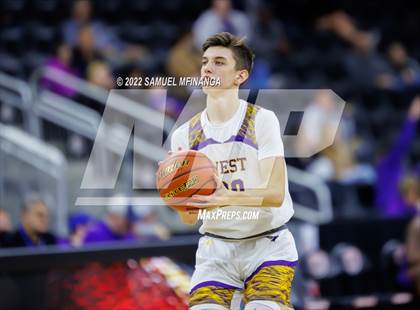 Thumbnail 1 in Omaha Central vs. Bellevue West photogallery.