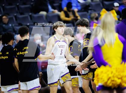 Thumbnail 3 in Omaha Central vs. Bellevue West photogallery.
