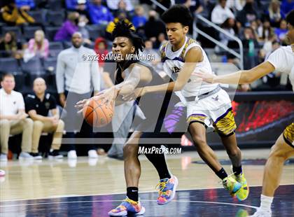Thumbnail 2 in Omaha Central vs. Bellevue West photogallery.