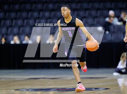 Thumbnail 1 in Omaha Central vs. Bellevue West photogallery.
