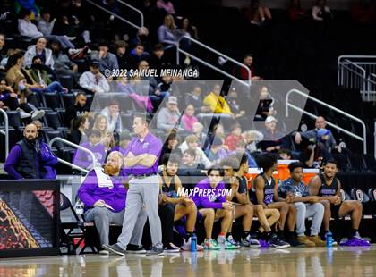 Thumbnail 3 in Omaha Central vs. Bellevue West photogallery.