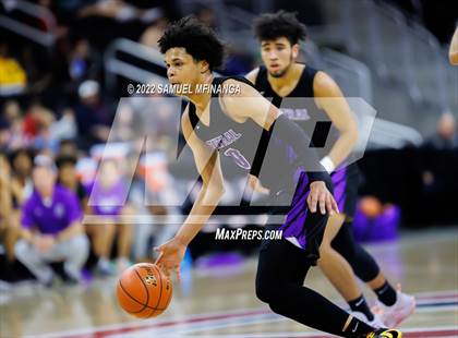 Thumbnail 2 in Omaha Central vs. Bellevue West photogallery.