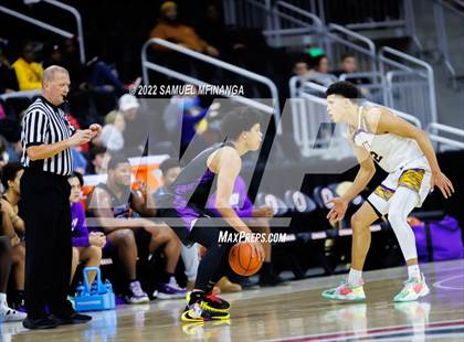 Thumbnail 2 in Omaha Central vs. Bellevue West photogallery.