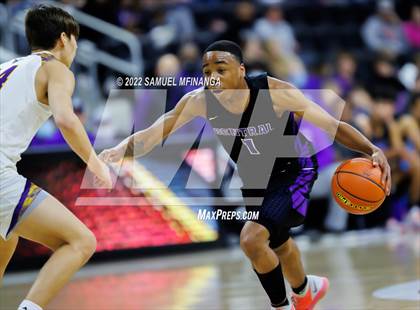 Thumbnail 2 in Omaha Central vs. Bellevue West photogallery.