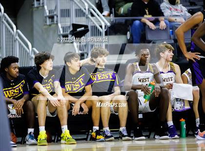 Thumbnail 1 in Omaha Central vs. Bellevue West photogallery.