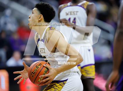 Thumbnail 1 in Omaha Central vs. Bellevue West photogallery.