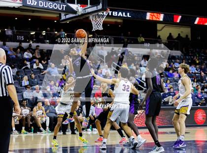 Thumbnail 3 in Omaha Central vs. Bellevue West photogallery.