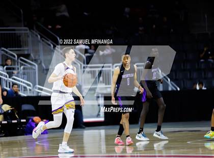 Thumbnail 1 in Omaha Central vs. Bellevue West photogallery.