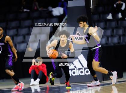 Thumbnail 1 in Omaha Central vs. Bellevue West photogallery.