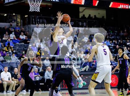 Thumbnail 3 in Omaha Central vs. Bellevue West photogallery.