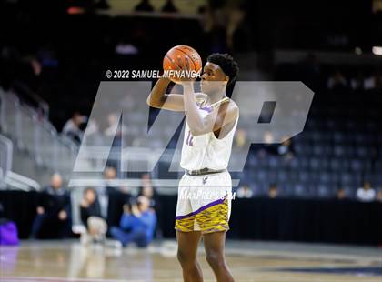 Thumbnail 2 in Omaha Central vs. Bellevue West photogallery.