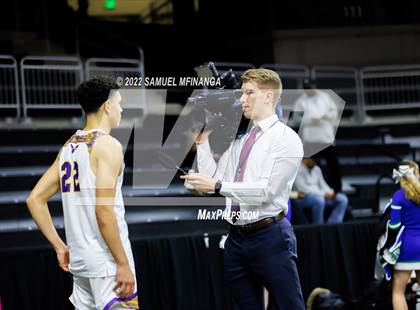 Thumbnail 1 in Omaha Central vs. Bellevue West photogallery.