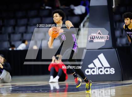 Thumbnail 3 in Omaha Central vs. Bellevue West photogallery.