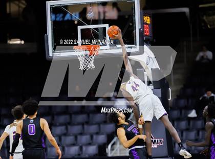 Thumbnail 1 in Omaha Central vs. Bellevue West photogallery.