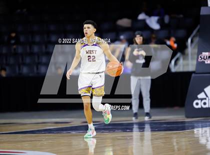 Thumbnail 1 in Omaha Central vs. Bellevue West photogallery.