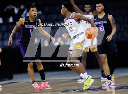Thumbnail 2 in Omaha Central vs. Bellevue West photogallery.