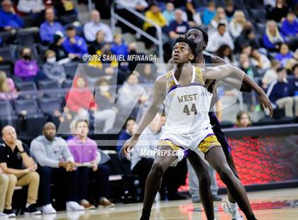 Thumbnail 1 in Omaha Central vs. Bellevue West photogallery.