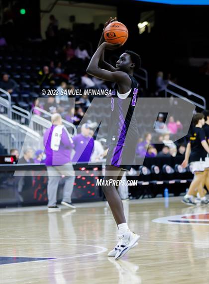 Thumbnail 2 in Omaha Central vs. Bellevue West photogallery.