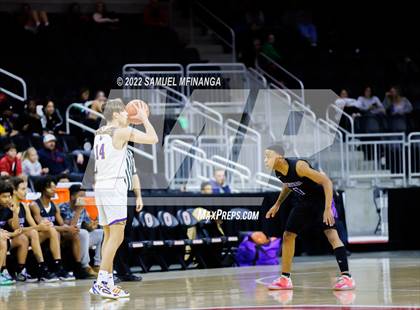 Thumbnail 3 in Omaha Central vs. Bellevue West photogallery.