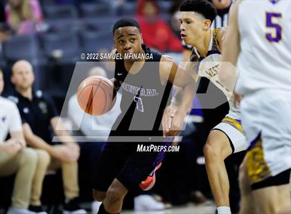 Thumbnail 3 in Omaha Central vs. Bellevue West photogallery.