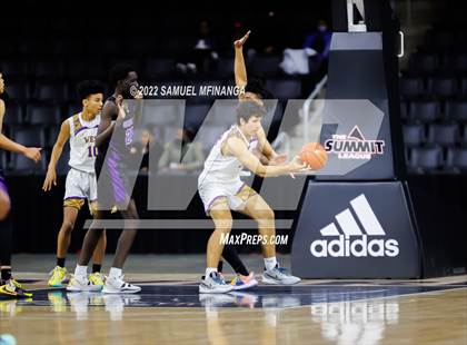 Thumbnail 1 in Omaha Central vs. Bellevue West photogallery.