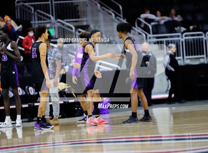 Thumbnail 1 in Omaha Central vs. Bellevue West photogallery.