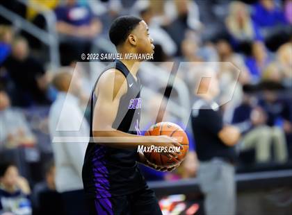 Thumbnail 3 in Omaha Central vs. Bellevue West photogallery.