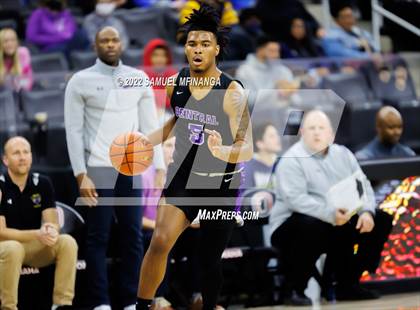 Thumbnail 3 in Omaha Central vs. Bellevue West photogallery.