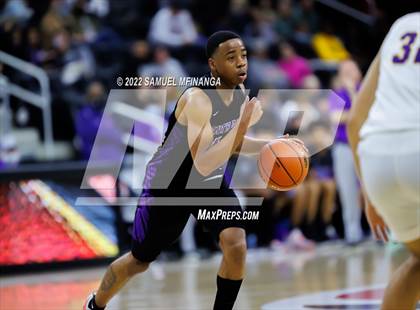 Thumbnail 2 in Omaha Central vs. Bellevue West photogallery.