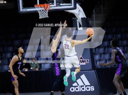 Thumbnail 1 in Omaha Central vs. Bellevue West photogallery.