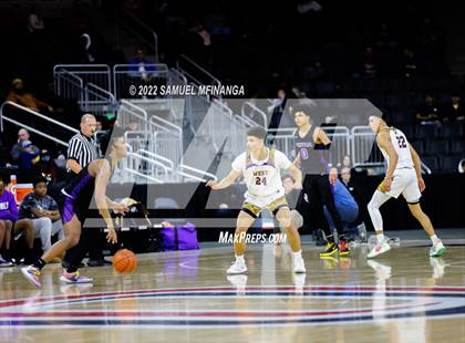 Thumbnail 3 in Omaha Central vs. Bellevue West photogallery.