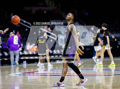 Thumbnail 3 in Omaha Central vs. Bellevue West photogallery.