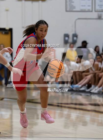 Thumbnail 3 in Arapahoe vs Cherry Creek photogallery.