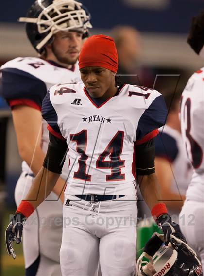 Thumbnail 3 in Ryan vs. Bell (UIL 5A Division 2 Bi-District Playoff) photogallery.