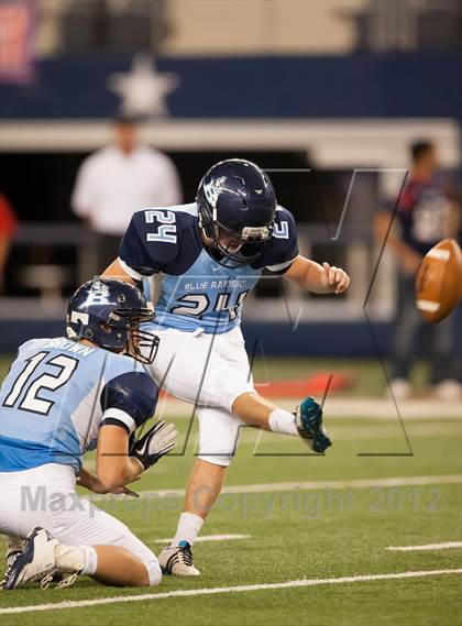 Thumbnail 2 in Ryan vs. Bell (UIL 5A Division 2 Bi-District Playoff) photogallery.