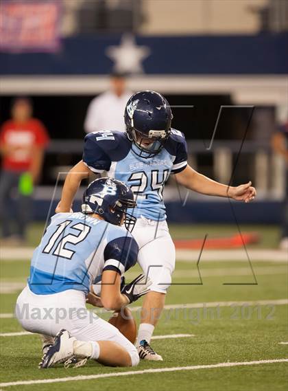Thumbnail 1 in Ryan vs. Bell (UIL 5A Division 2 Bi-District Playoff) photogallery.